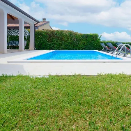 Mary By Rent Istria Umag